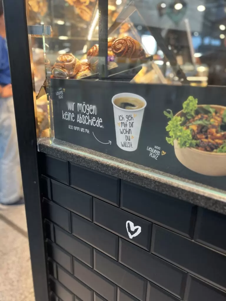 Huck Frankfurt Flughafen Details Herzchen