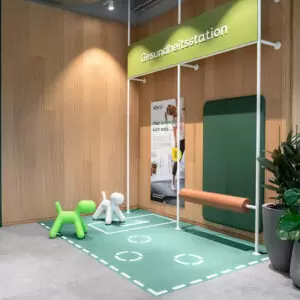 Einrichtungsidee für Wartebereiche - Aktivstationen der AOK
