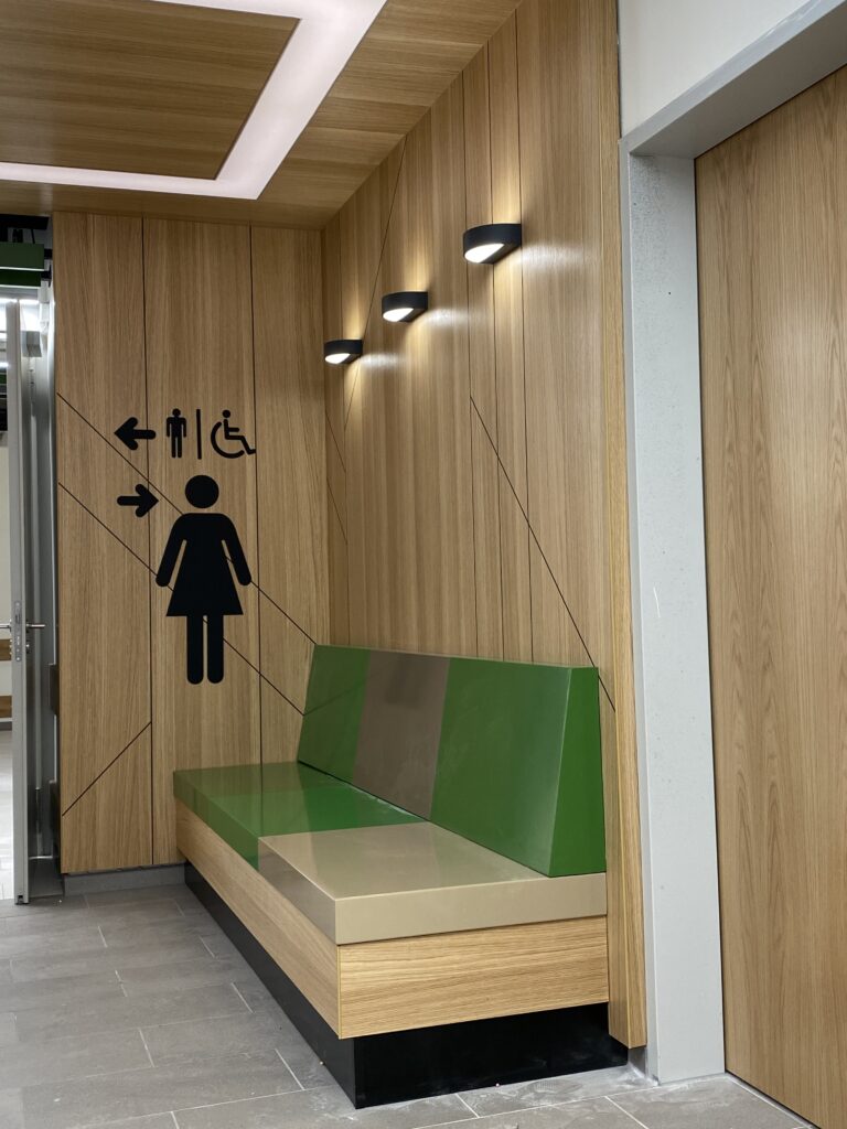 Hürth Kaufpark gepolsterte Sitzbank