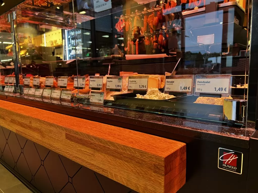 Landfleischerei Mühlberg Taschenablage und Label