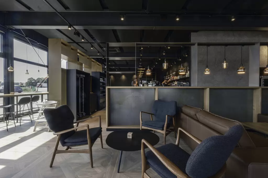 Bäckereieinrichtung mit Sitzbereich